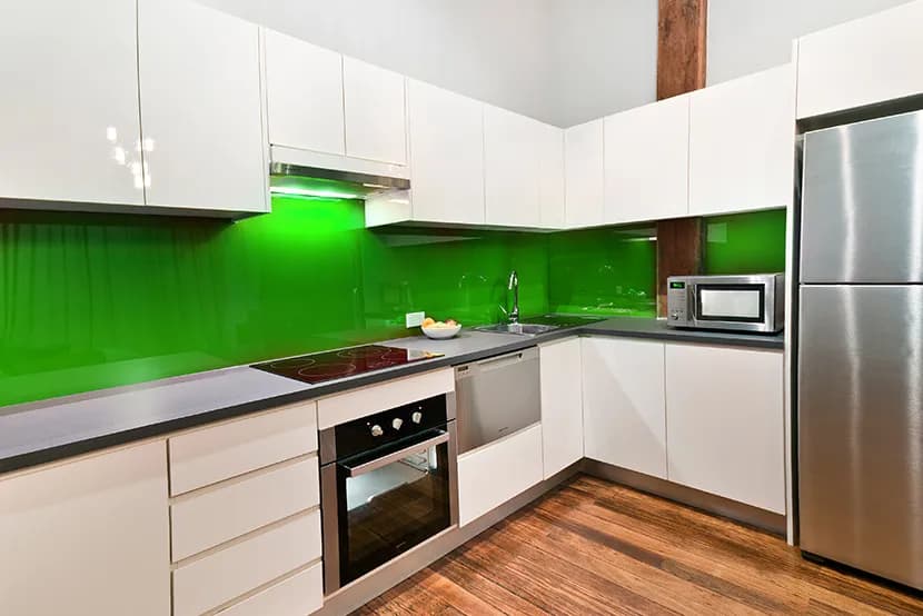 Küchenrückwand – Einfärbig